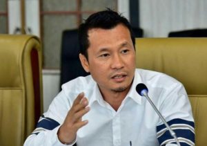 Anggota Fraksi Gerindra DPRD Jabar Ihsanudin MSi mengingatkan Pemerintah Provinsi Jawa Barat ekstra hati-hati dalam membuat kebijakan, terutama dalam pengelolaan belanja yang tidak produktif karena akan berdampak serius pada perekonomian. Sikap kehati-hatian ini akan menghindarkan Jawa Barat dari jeratan momok resesi atau krisis ekonomi seperti yang terjadi pada 1998.