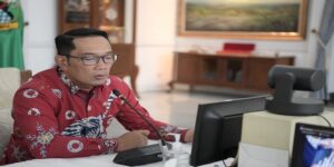 Gubernur Jawa Barat Ridwan Kamil melaporkan pelaksanaan sekolah tatap muka kepada Menteri Koordinator bidang Kemaritiman dan Investasi Luhut Binsar Panjaitan. Berdasarkan data Dinas Pendidikan Provinsi Jawa Barat per 25 September 2021, jumlah SMA yang dibuka untuk pertemuan tatap muka (PTM) sebanyak 730 sekolah. Sementara SMK 760 sekolah, dan Sekolah Luar Biasa (SLB) 117 sekolah.