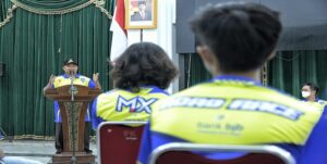 Wakil Gubernur (Wagub) Jawa Barat (Jabar) Uu Ruzhanul Ulum memotivasi kontingen Jabar cabang olahraga (cabor) balap motor, yakni road race dan motocross, yang akan berlaga di PON XX Papua 2021. Pak Uu --sapaan Wagub Jabar-- mendorong para atlet Jabar untuk tampil maksimal dan tancap gas guna meraih medali sekaligus mewujudkan target Jabar menjadi juara umum PON XX Papua 2021.