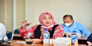 Dampak refocusing anggaran tahun 2021 karena pandemi terjadi pada anggaran Kantor Cabang Dinas ESDM Wilayah III Purwakarta yang besarannya hampir lima milyar rupiah. Anggota Komisi IV DPRD Provinsi Jawa Barat, Prasetyawati mengatakan, bahwa pada pelaksanaan anggaran untuk tahun 2021 Cabang Dinas ESDM Wilayah III Purwakarta terkena Refocusing dari 1,7 Miliar turun menjadi 1,2 Miliar.