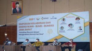 Badan Usaha Milik Desa atau BUMDes memiliki peran penting dan strategis dalam menggerakkan perekonomian masyarakat di pedesaan, khususnya pascapandemi. BUMDes dibuat untuk meningkatkan perekonomian desa, mengoptimalkan aset desa, meningkatkan usaha masyarakat, menciptakan peluang usaha, menciptakan lapangan pekerjaan, pengembangan ekonomi desa serta meningkatkan pendapatan desa.