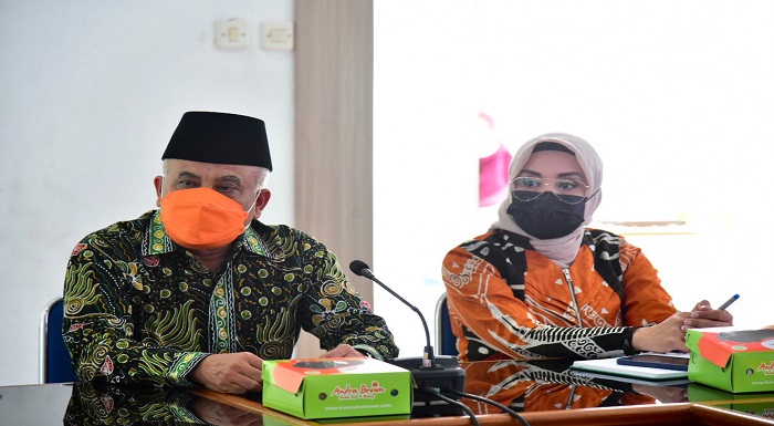 Pimpinan Dan Anggota Komisi IV DPRD Provinsi Jawa Barat Kunjungi Dinas Pekerjaan Umum Perumahan dan Energi Sumber Daya Mineral Daerah Istimewa Jogyakarta terkait dengan Study Banding Beberapa Program Kerja Khususnya Perumahan Pemukiman. Ketua Komisi IV DPRD Jabar Tetep Abdul Latip mengatakan, Komisi IV memilih study banding ke Jogyakarta karena memang ada hal- hal istimewa disini yang semoga bisa diterapkan di Jawa Barat seperti halnya masalah pemukiman untuk masyarakat tidak mampu.