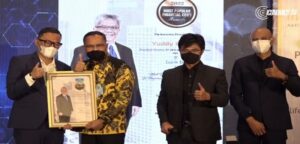 bank bjb meraih penghargaan 3rd Indonesia's Most Popular Digital Financial Brands Award 2022 (Millenial's Choice) karena berkontribusi dan berinovasi dalam ranah digital Indonesia, dan kepada Direktur Utama bank bjb Yuddy Renaldi dianugerahi 2022 Most Popular Financial CEO's Awards dalam ajang The Iconomics Research & Conculting, yang diselenggarakan hybrid (offline & online) pada Kamis 24 Februari 2022. Penghargaan yang diraih bank bjb merupakan apresiasi yang tinggi terhadap institusi yang tangguh menghadapi peluang, tantangan, dan kompetisi dari gelombang disrupsi teknologi. Penerima penghargaan diwakili oleh Cecep Trisna, Direktur Kepatuhan bank bjb Penghargaan ini juga berdasarkan riset dengan lebih dari 12.000 responden milenial dari 10 kota, untuk melihat apresiasi publik terhadap brand-brand digital Indonesia.