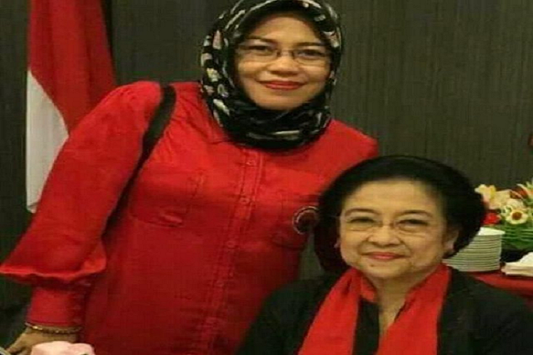 Tanggal 21 April merupakan hari penting bagi kaum perempuan,karena pada hari itu sosok,Kartini pendobrak emansipasi wanita dilahirkan 21 April 1879 Raden Ajeng (R.A). R.A Kartini adalah wanita pelopor pejuang keadilan untuk kaum perempuan Indonesia. Sebagai pahlawan Emansipasi Wanita Indonesia, beliau sangat gigih dalam memperjuangkan emansipasi atau kesetaraan gender selama hidupnya, terutama di bidang Pendidikan. Menurut Anggota DPRD Provinsi Jawa Barat Hj.Sumiyati, S.Pd.I, M.IPol, Peringatan Hari Kartini memiliki makna yang besar bagi kaum perempuan, terutama dalam bidang pendidikan dan emansipasi perempuan dalam berbagai bidang kehidupan,ungkap bunda Sum sapaan akrabnya saat di minta tanggapannya melalui telepon selulernya, di Bandung,Kamis (21/4/2022). Lebih lanjut dikatakannya momentum peringatan Hari Kartini Tahun 2022, hendaknya dijadikan cerminan karena jasa Kartini telah membuka pola pikir, pola tindak dan mata hati kaum perempuan Indonesia dan berkat perjuangan beliau, kini sudah sangat banyak kaum perempuan Indonesia menempati posisi strategis dan di berbagai instansi pemerintah maupun swasta termasuk juga menjadi Pimpinan Parpol.Katanya