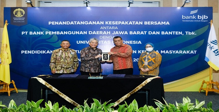 bank bjb bersama Universitas Indonesia (UI) menandatangani Nota Kesepahaman (MoU) tentang pendidikan, penelitian dan pengabdian kepada masyarakat. Penandatanganan MoU dilakukan oleh Direktur Utama bank bjb Yuddy Renaldi dan Rektor Universitas Indonesia Prof. Ari Kuncoro, yang berlangsung pada Jumat 12 Agustus 2022, di Bandung. Hadir dalam acara ini jajaran dari bank bjb yakni Direktur Konsumer dan Ritel bank bjb Suartini, Pemimpin Divisi Hubungan Kelembangaan bank bjb Isa Anwari, Pj. CEO Regional 2 bank bjb Beni Harjono, dan Pemimpin bank bjb Kantor Cabang Depok Eko Muhammad J. Selain itu, dihadiri pula jajaran Universitas Indonesia yakni Wakil Rektor Bidang Akademik Prof. Abdul Haris, Wakil Rektor Bidang Keungan dan Logistik Vita Silvira, Wakil Rektor Bidang Riset dan Inovasi drg. Nurtami, Wakil Rektor Bidang SDM dan Aset Prof. Dedi Priadi, Sekretaris Universitas dr. Agustin Kusumayati, serta sejumlah tamu VIP UI.