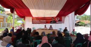 Anggota DPRD Provinsi Jawa Barat Daerah Pemilihan III ( Kabupaten Bandung Barat ) Tobias Ginanjar Sayidina,S.A.P melaksanakan kegiatan Sosialisasi Raperda Provinsi Jawa Barat, yang bertempat di Desa Cijambu, Kec. Cipongkor, Kabupaten Bandung Barat. Pada kesempatan tersebut Tobias mensosialisasikan Peraturan Daerah (Perda) Provinsi Jawa Barat Nomor 3 Tahun 2021 tentang Penyelenggaraan Perlindungan Anak. Saat ini dikatakan politisi dari Fraksi Gerindra-Persatuan DPRD Provinsi Jawa Barat , pihaknya tengah gencar mendorong pemerintah daerah melakukan sosialisasi Perda nomor 3 tahun 2021 tentang penyelenggaraan perlindungan anak,ungkapnya Senin (5/12/2022).