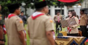 Ketua Kwartir Daerah Gerakan Pramuka Jawa Barat Atalia Praratya Ridwan Kamil menyatakan akan mengaktifkan kembali gugus depan di setiap lembaga pendidikan hingga tingkat desa. "Kita dengan kwartir cabang dan kwartir ranting sampai tingkat desa berkomitmen untuk mereaktivasi gugus depan," ujar Atalia ditemui selepas melantik pengurus Majelis Pembimbing Cabang (Mabicab) Gerakan Pramuka Kota Tasikmalaya di halaman Balai Kota Tasikmalaya, Sabtu (28/1/2023). Menurut Atalia, pasca pandemi COVID-19 tak sedikit gugus depan di sekolah yang kesekretariatannya tidak aktif dan kurikulum kepramukaan pun tidak berjalan walaupun para anggotanya aktif mengenakan atribut Pramuka.