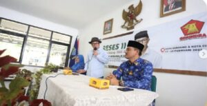 Sebanyak 120 orang Anggota Dewan Perwakilan Rakyat Daerah (DPRD) Provinsi Jawa Barat saat ini tengah melaksanakan kegiatan Reses II tahun sidang 2022-2023 di Daerah Pemilihan masing-masing. Adapun tujuannya untuk mendengarkan dan menyerap aspirasi masyarakat di Dapil masing-masing yang selanjutkan akan diperjuangkan oleh Anggota DPRD untuk ditindaklanjuti dalam program pembangunan daerah, sesuai dengan kewenanganya. Salah satunya adalah Anggota DPRD Provinsi Jawa Barat Buky Wibawa melaksanakan Reses II Tahun Sidang 2022-2023 di Kelurahan Sukamiskin Kec. Arcamanik Kota Bandung, Jum'at (17/02/23).