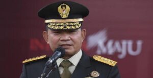 Kepala Staf Angkatan Darat (Kasad) Jenderal TNI Dudung Abdurachman mengatakan, TNI AD bakal mendirikan komando daerah militer (Kodam) khusus untuk perlindungan dan pengamanan kawasan Ibu Kota Negara (IKN) Nusantara, di Kalimantan Timur. Dudung mengatakan, Kodam khusus ini sengaja dibangun guna memperkuat pertahanan negara, dalam hal ini untuk mengawal keamanan pembangunan IKN agar dapat berjalan dengan baik. "Ibu kota merupakan salah satu center of gravity. Tentunya TNI Angkatan Darat mendukung program IKN. Ini dalam tahapan pembangunanan Kodam khusus nusantara yang nantinya akan dibangun Markas Besar TNI Angkatan Darat. Di situ nanti ada Kodam khusus nusantara," ungkap Dudung saat ditemui usai seminar di UNJANI, Kota Cimahi, Jawa Barat, Kamis (2/3/2023), sebagaimana siaran pers yang diterima kantor pusat Serikat Media Siber Indonesia (SMSI).