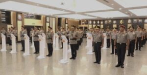 erbong di korps Bhayangkara kembali bergulir sejumlah perwira tinggi (pati) kepolisian mengalami rotasi dan promosi. Kapolri Jenderal Polisi Listyo Sigit Prabowo resmi melantik enam pejabat utama Mabes Polri yang dirotasi. Pelantikan tersebut dilakukan di Gedung Rupatama, Mabes Polri, pada Jumat (31/3) hari ini pukul 10.00 WIB tadi.