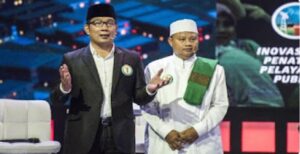 Gubernur Jawa Barat Ridwan Kamil dan Wakil Gubernur Uu Ruzhanul Ulum mendapat penghargaan dari Persatuan Wartawan Indonesia (PWI) Jawa Barat. Penghargaan diberikan pada momentum peringatan Hari Pers Nasional 2023 Tingkat Jawa Barat, di Kabupaten Karawang, Sabtu (20/5/2023). Dalam HPN 2023 Tingkat Jabar, Ridwan Kamil mendapat anugerah 'Pupuhu Pangaping Darma Sahasra' atas inisiasi Program 1.000 Peserta Ujian Kompetensi Wartawan Gratis, dan Uu Ruzhanul Ulum mendapat anugerah 'Pupuhu Pangaping Darma Raksa Giat Mitra' atas dukungan dan kepedulian terhadap PWI.