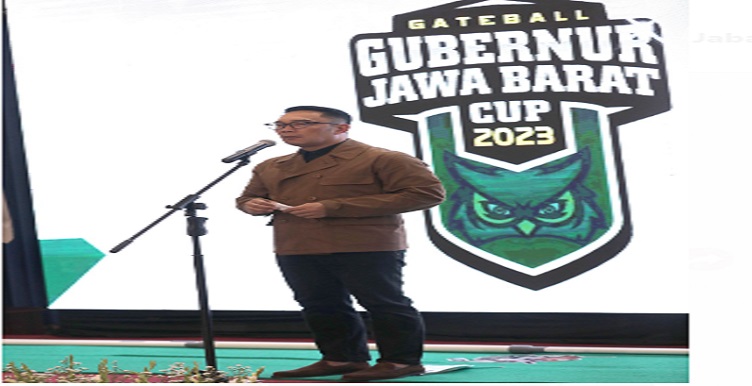 Pemdaprov Jawa Barat mendukung perkembangan olahraga gateball dengan menyediakan tempat dan fasilitas dalam Turnamen Gateball Gubernur Jawa Barat Cup 2023. Gubernur Ridwan Kamil sendiri menghadiri Welcoming Reception Turnamen Gateball Gubernur Jawa Barat Cup 2023 di Aula Barat Gedung Sate, Kota Bandung, Senin (15/5/2023) malam. Turnamen Gateball Gubernur Jawa Barat Cup akan diselenggarakan pada 17-21 Mei 2023 di GOR Bikasoga, Kota Bandung.