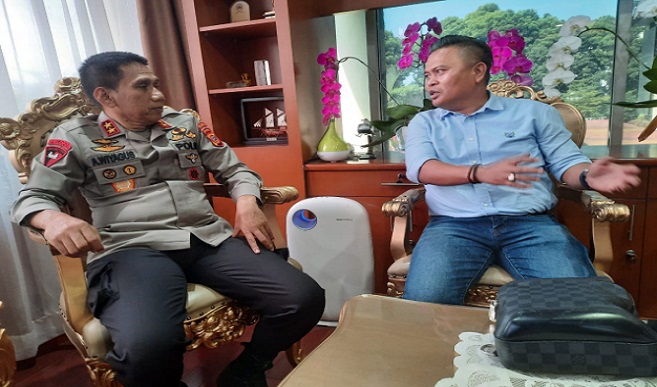 Kepolisian Daerah (Polda) Provinsi Jawa Barat mendukung sepenuhnya serta siap memfasilitasi pengamanan pada pelaksanaan Kongres XXV Persatuan Wartawan Indonesia (PWI) Tahun 2023 di Kota Bandung, Provinsi Jawa Barat, 25-26 September 2023. Penegasan tersebut disampaikan langsung Kepala Polda Jabar, Irjen Pol Akhmad Wiyagus saat menerima audiensi Panitia Pelaksana Kongres XXV PWI Jabar di ruang kerjanya di Mapolda Jabar Jalan Soekarno-Hatta Kota Bandung, Kamis, 27 Juli 2023.