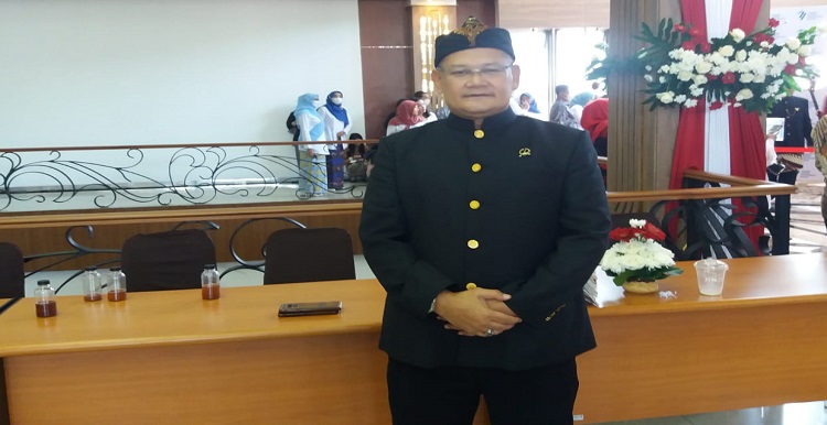 Kepolisian Negara Republik Indonesia (Polri) merayakan hari jadinya yang ke-77 pada tanggal 1 Juli 2023. Tema peringatan Hari Ulang Tahun (HUT) Bhayangkara ke-77 Tahun 2023 ini mengusung tema “Polri Presisi Untuk Negeri, Pemilu Damai Menuju Indonesia Emas,”. Anggota DPRD Jawa Barat dari Fraksi Partai Amanat Nasional (PAN), Raden Tedi,ST mengatakan,di usia yang ke-77 Tahun Polri sudah melampaui tahun emas ini, banyak prestasi yang sudah dicatatkan oleh institusi kepolisian, meski memang tak bisa ditampik masih ada juga berbagai kekurangan yang masih sering ditemui sehari-hari,terang Anggota Komisi 1 DPRD Provinsi Jawa Barat ini.