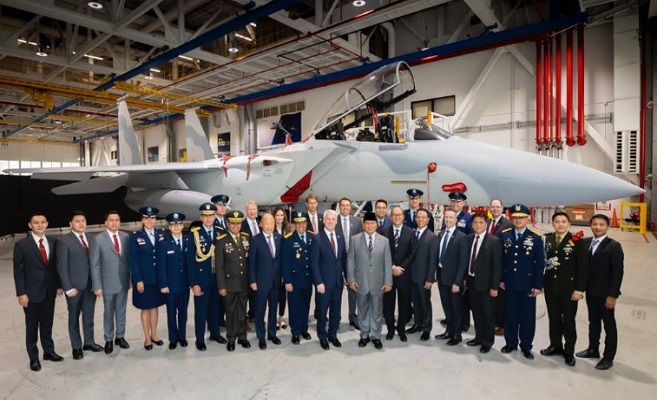 Menteri Pertahanan RI Prabowo Subianto kembali memperkuat TNI dengan menandatangani nota kesepahaman (MoU/Memorandum of Understanding) komitmen pada pembelian 24 unit pesawat tempur F-15EX baru dari Amerika Serikat (AS). Pesawat Jet tempur F-15EX merupakan jet tempur generasi 4.5 Penandatanganan itu dilakukan di The Boeing Company, St. Louis, Missouri dan pihak Amerika Serikat juga telah memberikan kode khusus bagi Indonesia untuk penggunaan F-15EX, yakni F-15IDN.