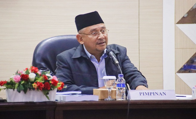 DPRD Jawa Barat berharap pemerintah pusat segera mencabut moratorium pemekaran daerah, khususnya bagi Provinsi Jawa Barat. Dibuka kembali pembentukan daerah otonomi baru menjadi harapan DPRD Jawa Barat di momentum Hari Ulang Tahun (HUT) ke-78 RI. “Dirgahayu RI ke-78, alhamdulilah. Tadi arahan dari Presiden RI Joko Widodo sangat jelas (dalam pidato kenegaraan Presiden Republik Indonesia), agar Indonesia menjadi negara maju dan dikagumi di 2045,” tutur Wakil Ketua DPRD Jawa Barat Achmad Ruhiyat, Bandung, Rabu (16/8/2023).