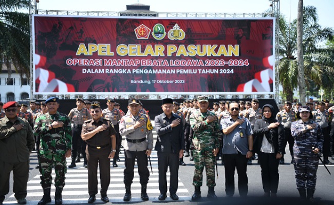 Pemdaprov Jabar mendukung Operasi Mantap Brata Lodaya dari Polda Jabar untuk Pemilu 2024 yang aman dan damai. Jadwal pemilihan presiden dan legislatif serta DPD akan digelar serentak 14 Februari 2024. Sementara pilkada untuk memilih gubernur, bupati dan wali kota akan digelar 27 November 2024. Pemdaprov berkomitmen memberikan semua yang dibutuhkan Polda Jabar untuk melancarkan Operasi Mantap Brata Lodaya yang akan digelar di sisa 2023 sampai habis 2024 nanti.