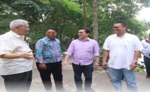 Pimpinan dan Anggota Komisi I DPRD Provinsi Jawa Barat kunjungi BUMDes Arya Kamuning Desa Kaduela Kec. Pasawahan Kab. Kuningan dalam rangka pengawasan program kegiatan Dinas Pemberdayaan Masyarakat dan Desa (DPMD) Provinsi Jawa Barat, Jum'at (10/11/2023). Anggota Komisi I DPRD Provinsi Jawa Barat H. Yosa Octora Santono mengatakan BUMDes Aria Kamuning Desa Kaduela berhasil mengembangkan tempat wisata yang terkenal dengan sebutan Talaga Biru Cicerem dan sedang mengembangkan Kolam Renang Side Land yang memiliki perosoton panjang. Kang YOS sapaan akrab Yosa Octora Santono mengapresiasi keberadaan BUMDes Aria Kamuning Desa Kaduela,karena berkat pengelolaan wisata alam yang baik dan pemberdayaan warga sekitar telah meningkatkan sektor ekonomi kerakyatan,kata wakil rakyat daerah pemilihan Jabar XIII meliputi Kabupaten Kuningan,Ciamis,Pangandaran dan Kota Banjar ini.