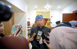 Penjabat Sekretaris Daerah Kota Bandung, Dharmawan menegaskan, layanan di Unit Pelayanan Barang dan Jasa (ULP) di Pemkot Bandung berjalan normal. Hal itu diungkapkan Dharmawan terkait adanya pemeriksaan oleh Kejaksaan Negeri Kota Bandung.