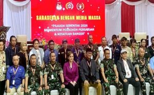 Menjaga kebhinekaan penting dilakukan media massa memasuki pelaksanaan Pilkada 2024 yang serentak dilaksanakan pada November mendatang. Hal tersebut diingatkan Ketua Umum PWI Pusat Zulmansyah Sekedang dalam “Sarasehan Media Massa 2024” yang diselenggarakan Pusat Teritorial TNI Angkatan Darat (Pusterad) di Jakarta, Rabu (25/9/2024). Sarasehan Media Massa 2024 di Markas Pusterad, Cilangkap, Jakarta Timur, dibuka resmi Komandan Pusterad Letjen TNI Mochamad Syafei Kasno. Sarasehan diikuti oleh wartawan berbagai media massa dari Jawa Timur, Jawa Tengah, Jawa Barat, dan Jakarta.