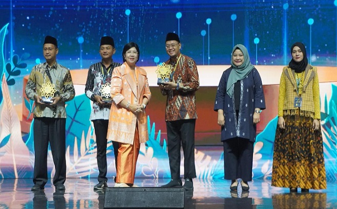 BAZNAS Provinsi Jawa Barat berhasil meraih Juara 1 Anugerah ISEF Award 2024 kategori Champion of the champion lembaga ZISWAF pada Indonesia Sharia Economic Festival (ISEF) 2024 yang dilaksanakn oleh Bank Indonesia (BI). Penghargaan ini diberikan kepada BAZNAS Jawa Barat sebagai bentuk pengakuan terhadap program-program BAZNAS Provinsi Jawa Barat dalam Optimasilasi Dana Zakat utk Penanganan Percepatan Penurunan Daerah Kemiskinan Ekstrim melalui DHUAFA INVESTOR dan PRAKOPERASI.