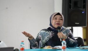 Komisi II DPRD Jawa Barat memantau pelaksanaan pengendalian hama pada tanaman pangan dan holtikultura, khususnya pelatihan teknis bagi petani untuk mengatasi masalah hama dan penyakit tanaman. Pemantauan tersebut dilakukan saat kunjungan kerja ke Satuan Wilayah V Unit Pelaksana Teknis Daerah (UPTD) Balai Perlindungan Tanaman Pangan dan Holtikultura di Kota Tasikmalaya.