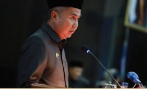 Penjabat Gubernur Bey Machmudin menyatakan Bandara Internasional Jawa Barat (BIJB) Kertajati tetap akan menjadi bandara resmi keberangkatan dan kepulangan pada musim haji 2025. Tidak hanya itu, pada 2025 ini bandara di Kabupaten Majalengka juga akan dipergunakan jemaah umroh baik di Jawa Barat maupun Jawa Tengah perbatasan.