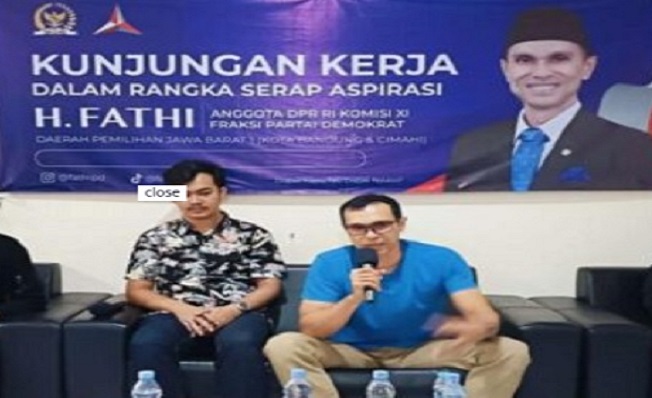 Anggota Komisi XI DPR RI, H. Fathi membuka layanan pengaduan dan advokasi bagi masyarakat yang terjerat pinjaman online (pinjol), khususnya bagi warga Kota Bandung dan Kota Cimahi. Hal itu disampaikan H. Fathi saat melaksanakan Kunjungan Kerja ke Sekretariat Pokja PWI Kota Bandung, Kamis (9/1/2025). Kegiatan ini dihadiri pengurus dan anggota PWI serta anggota IKWI (Ikatan Keluarga Wartawan Indonesia) Jawa Barat.