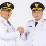 Wali Kota dan Wakil Wali Kota Bandung terpilih periode 2025-2030 Muhammad Farhan dan Erwin akan dilantik besok oleh Presiden Prabowo Subianto di Istana Negara, Jakarta, pada Kamis, 20 Februari 2025. Sebelum pelantikan, Farhan dan Erwin telah menjalani serangkaian persiapan. Pada Minggu, 16 Februari 2025, mereka mengikuti pemeriksaan kesehatan bersama ratusan kepala daerah terpilih lainnya. Kemudian, mereka menjalani gladi kotor dan gladi bersih pelantikan pada Selasa dan Rabu, 18-19 Februari 2025.