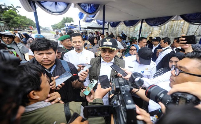 Memperingati Hari Pers Nasional tahun 2025, Penjabat Wali Kota Bandung, A. Koswara menegaskan pentingnya peran pers dalam menjaga kualitas informasi di tengah derasnya arus digitalisasi.