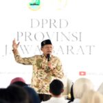 Sebagian mitra kerja Komisi IV DPRD Provinsi Jawa Barat tidak akan terkena refocusing atau realokasi anggaran, yang terjadi justru bakal mendapatkan tambahan anggaran imbas implementasi Instruksi Presiden (Inpres) Nomor 1 Tahun 2025 tentang Efisiensi Belanja dalam Pelaksanaan APBN dan APBD Tahun 2025. “Mitra kerja Komisi IV DPRD Jawa Barat justru akan mendapatkan tambahan anggaran, bukan dipangkas karena Inpres Nomor 1 Tahun 2025 tentang Efisiensi Belanja dalam Pelaksanaan APBN dan APBD Tahun 2025,” kata Anggota Komisi IV DPRD Provinsi Jawa Barat Daddy Rohanady, Kota Bandung, Kamis (20/2/2025).