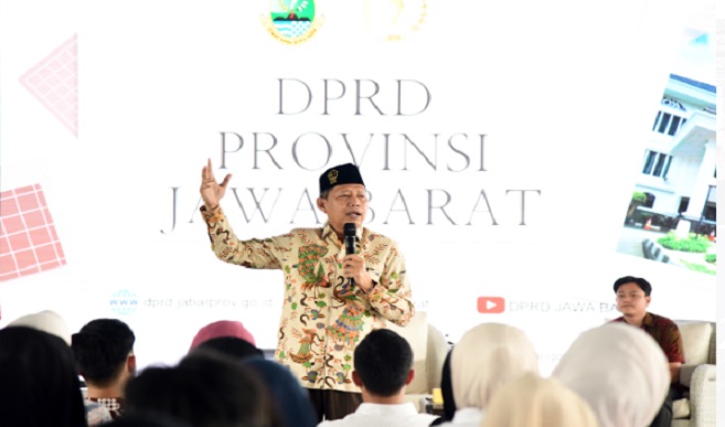 Sebagian mitra kerja Komisi IV DPRD Provinsi Jawa Barat tidak akan terkena refocusing atau realokasi anggaran, yang terjadi justru bakal mendapatkan tambahan anggaran imbas implementasi Instruksi Presiden (Inpres) Nomor 1 Tahun 2025 tentang Efisiensi Belanja dalam Pelaksanaan APBN dan APBD Tahun 2025. “Mitra kerja Komisi IV DPRD Jawa Barat justru akan mendapatkan tambahan anggaran, bukan dipangkas karena Inpres Nomor 1 Tahun 2025 tentang Efisiensi Belanja dalam Pelaksanaan APBN dan APBD Tahun 2025,” kata Anggota Komisi IV DPRD Provinsi Jawa Barat Daddy Rohanady, Kota Bandung, Kamis (20/2/2025).