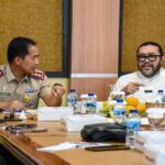 Komisi I DPRD Provinsi Jawa Barat menyoroti permasalahan pencatutan ratusan nama warga dalam penerbitan sertifikat di wilayah perairan laut di daerah Legon Kulon, Kabupaten Subang, Jawa Barat. Koordinator Komisi I sekaligus Wakil Ketua DPRD Provinsi Jawa Barat Ono Surono mengatakan, ratusan hektare wilayah perairan laut di Subang telah bersertifikat dengan status Sertifikat Hak Milik (SHM).