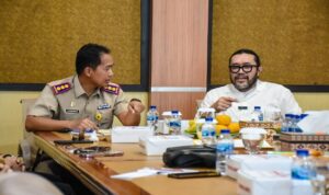 Komisi I DPRD Provinsi Jawa Barat menyoroti permasalahan pencatutan ratusan nama warga dalam penerbitan sertifikat di wilayah perairan laut di daerah Legon Kulon, Kabupaten Subang, Jawa Barat. Koordinator Komisi I sekaligus Wakil Ketua DPRD Provinsi Jawa Barat Ono Surono mengatakan, ratusan hektare wilayah perairan laut di Subang telah bersertifikat dengan status Sertifikat Hak Milik (SHM).