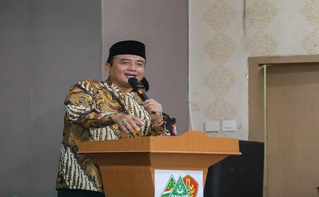 Wakil Wali Kota Bandung, Erwin mengajak organisasi kepemudaan dan kemasyarakatan untuk ikut menyukseskan program Pemerintah Kota (Pemkot) Bandung. Hal itu ia sampaikan pada Konferensi Cabang ke -14 Pimpinan Cabang Gerakan Pemuda Ansor di SD Assalam, Jalan Sasak Gantung, Minggu 23 Februari 2025.